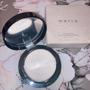 Mally - Transforming Effect Foundation - Medium